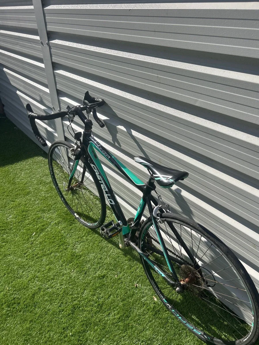 Race bike - Image 4