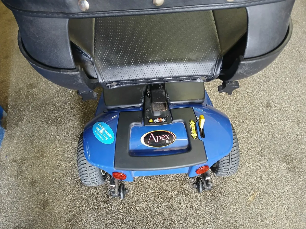 Mobility scooter - Image 2