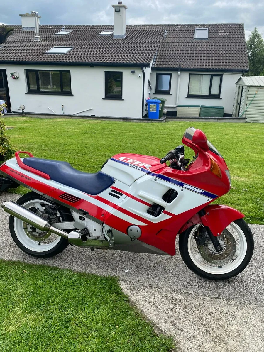 Honda cbr  1000f - Image 3