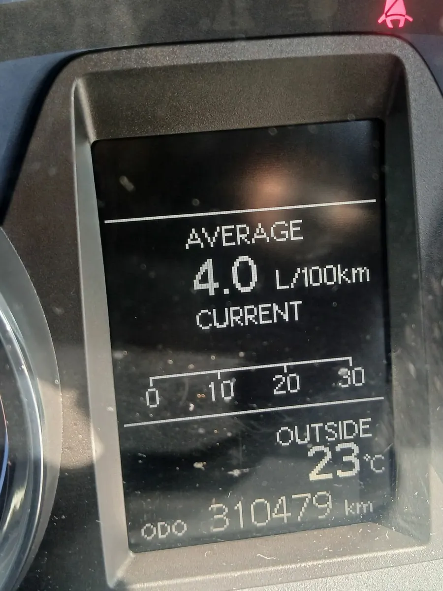 Toyota Corolla 2016 - Image 2
