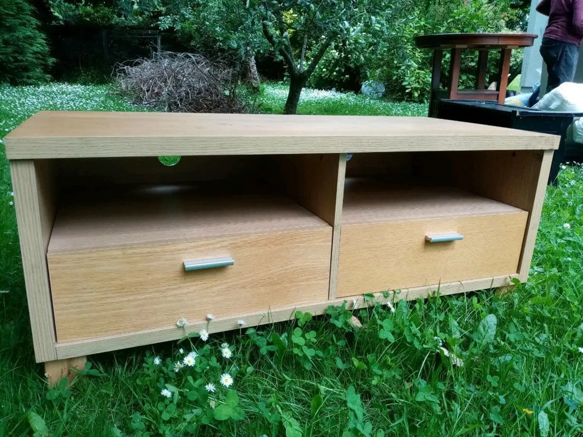 Tv table - Image 1