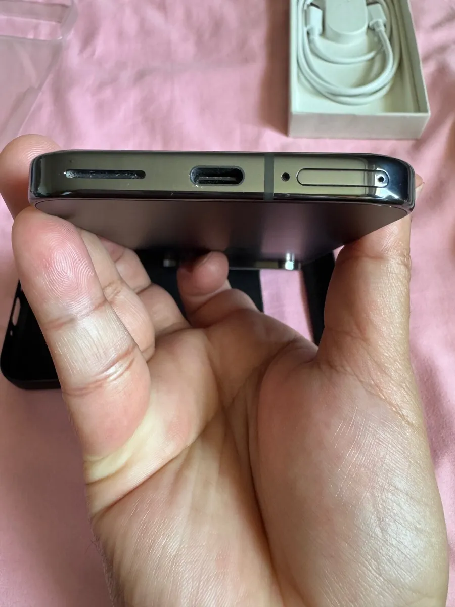 Pixel 9 pro 256gb Obsidian black - Image 4