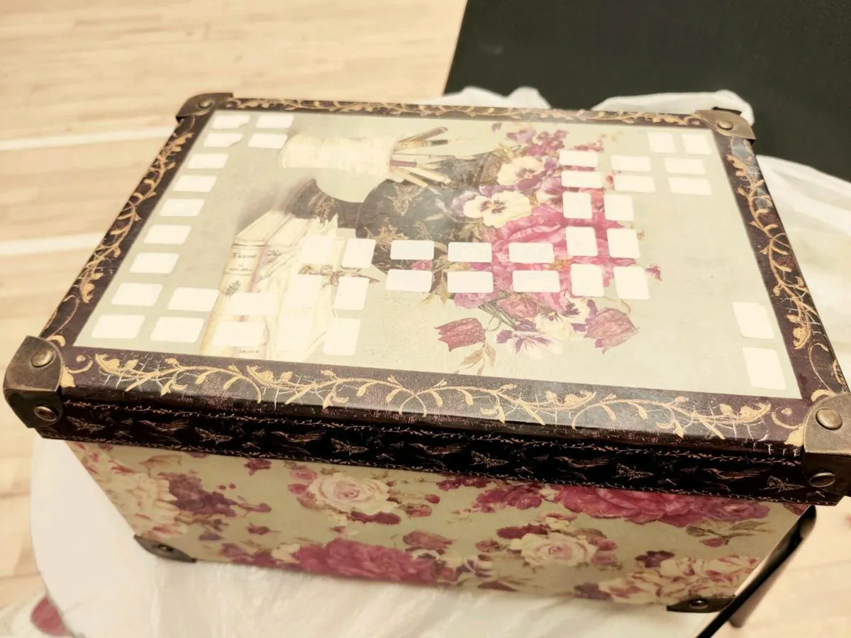 HEAVY NEW FILE, Office Or Keepsake METAL Big Box ! - Image 1