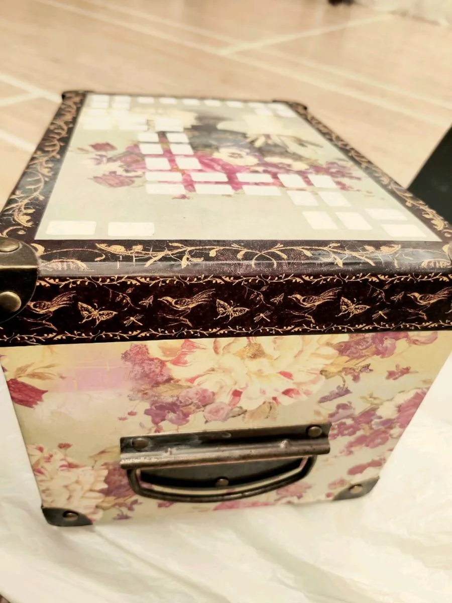 HEAVY NEW FILE, Office Or Keepsake METAL Big Box ! - Image 3