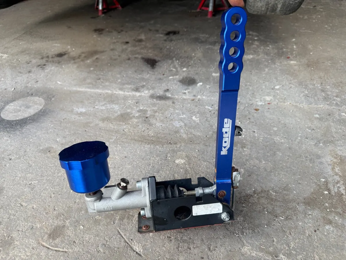 Car Harnesses & Hydro Handbrake - Image 4