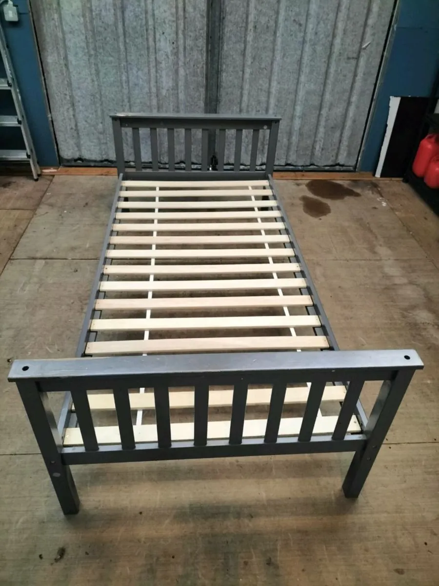 Bunk beds or 2 x Single beds & Mattresses - Image 1