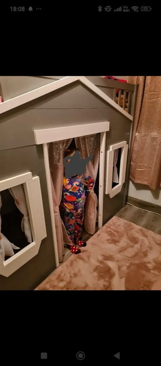 Kids wooden house bed - Image 2
