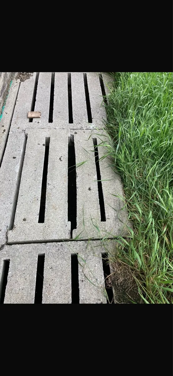 Concrete slat agitation cover - Image 1