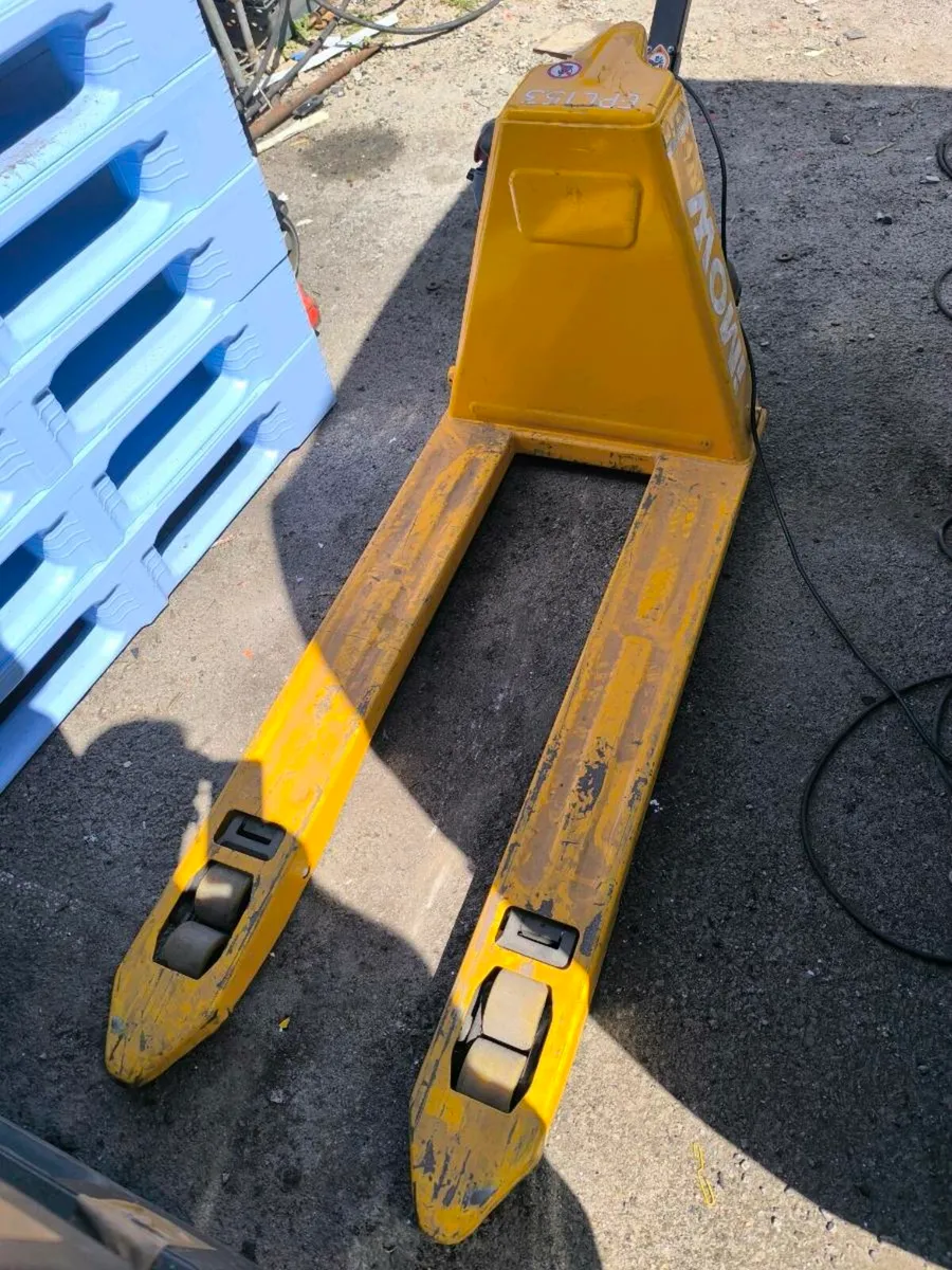Electric pallet truck - Image 3