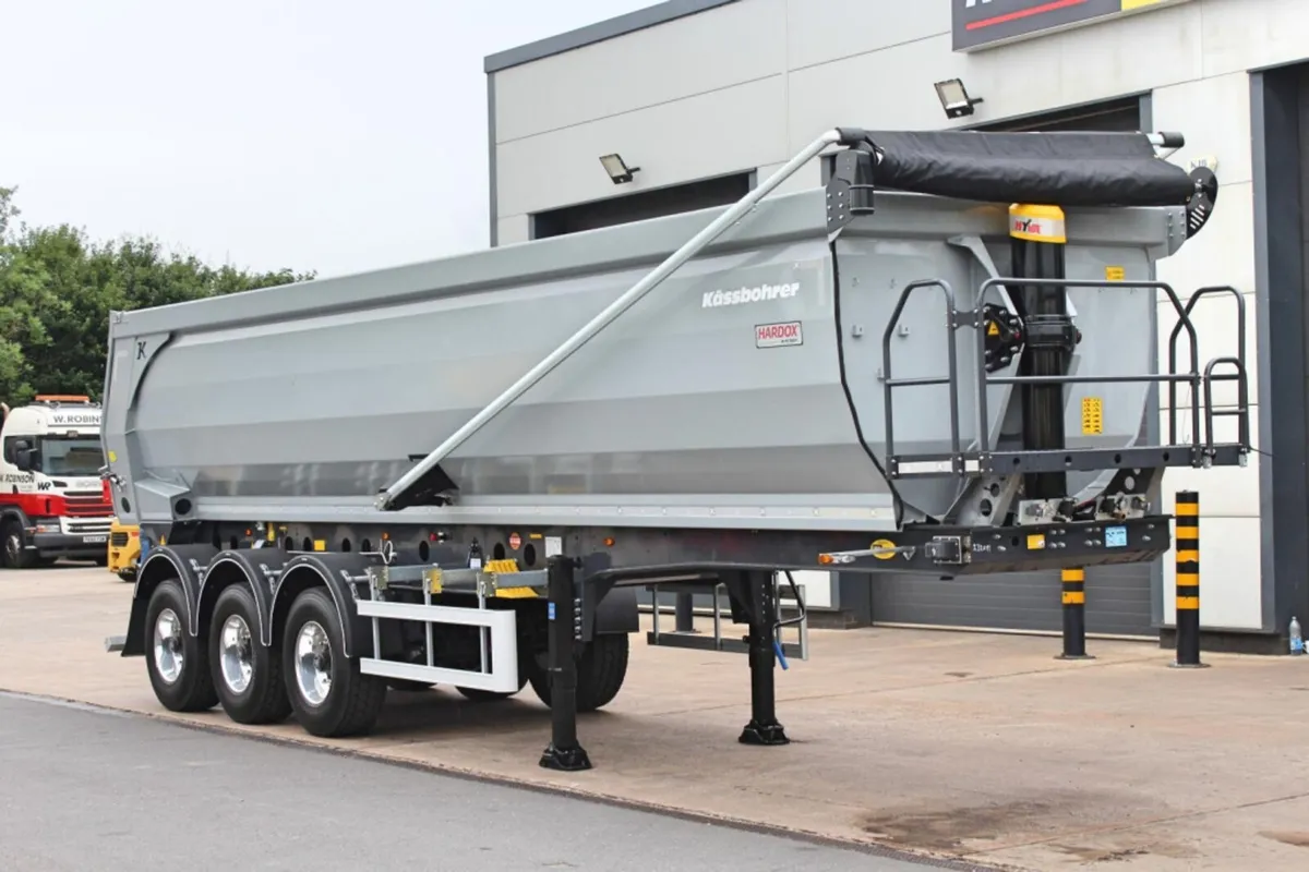 NEW 2025 KASSBOHRER TRI-AXLE TIPPING TRAILER - Image 1