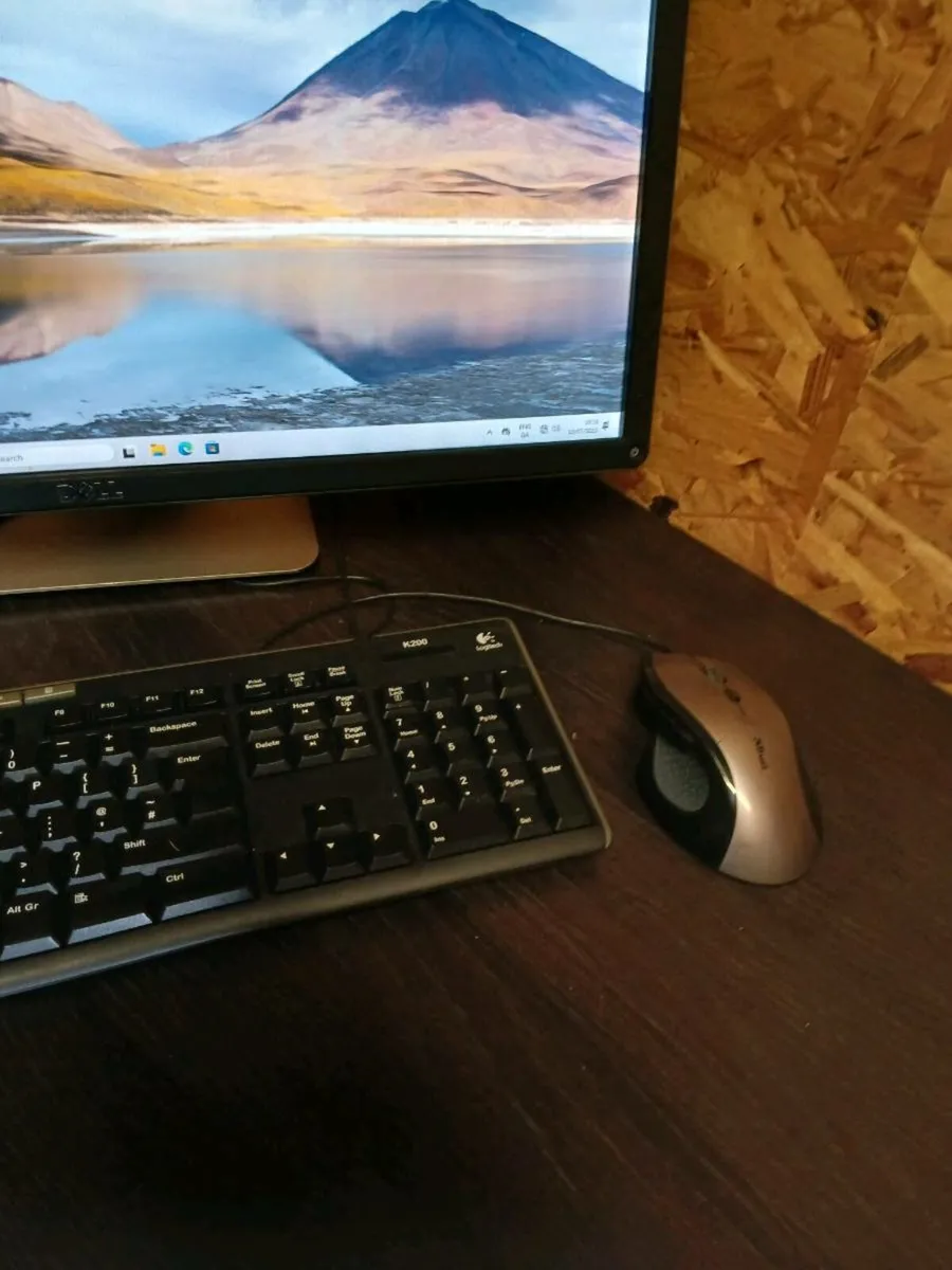 Office/Gaming pc full set-up - Image 2