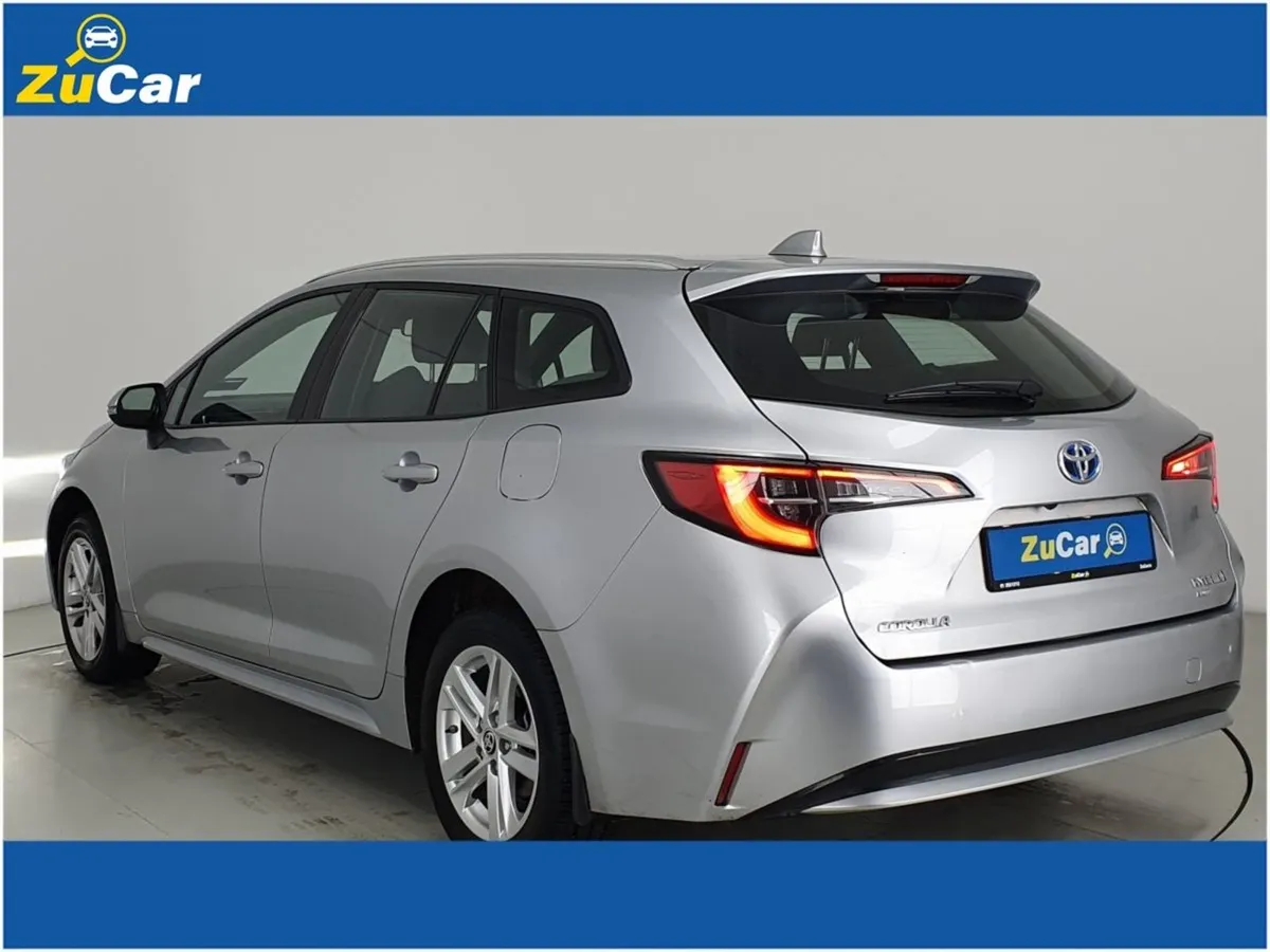 Toyota Corolla  212 1.8 Hybrid Luna Saloon - Image 4