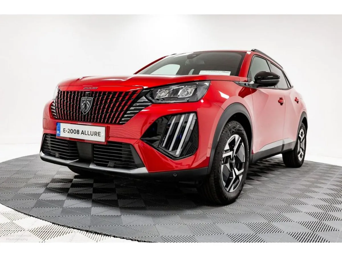 Peugeot 2008 E-allure 54kwh 156HP Protection Pack - Image 3