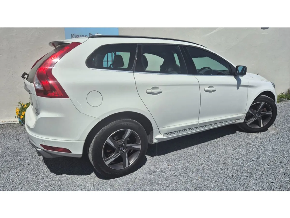 Volvo XC60 R-design - Image 4
