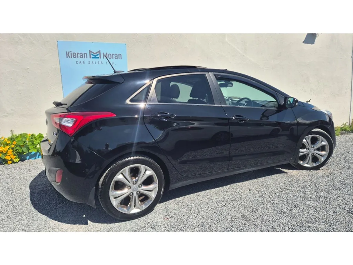 Hyundai i30 1.6 Premium - Image 4