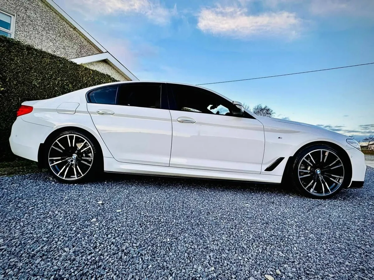 BMW 5-Series 2017 - Image 3