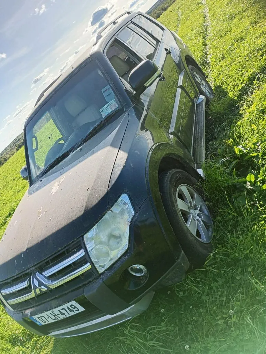 07 Mitsubishi Pajero 3.2 auto - Image 2