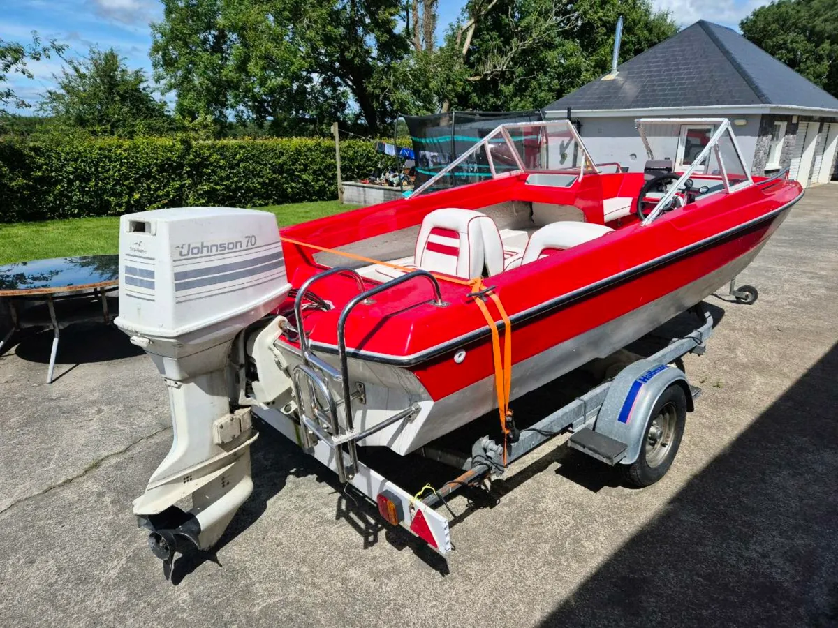 Glastron V166 - Image 1