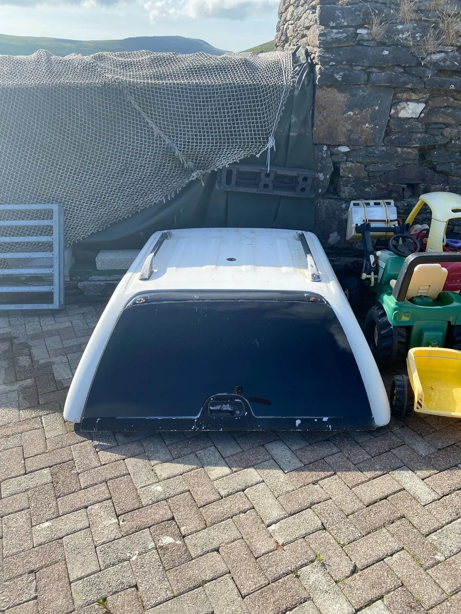 Hilux canopy - Image 1