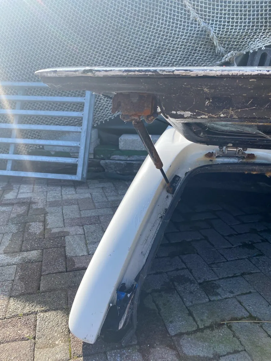 Hilux canopy - Image 4