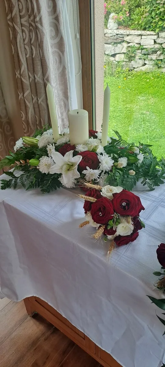 Wedding flowers - Image 4
