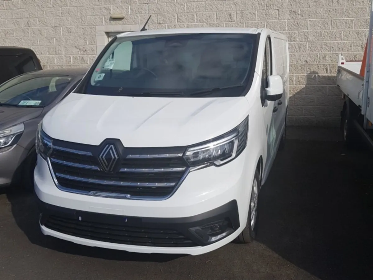 Renault Trafic 150 Extra Plus Extras EX VAT Price - Image 1