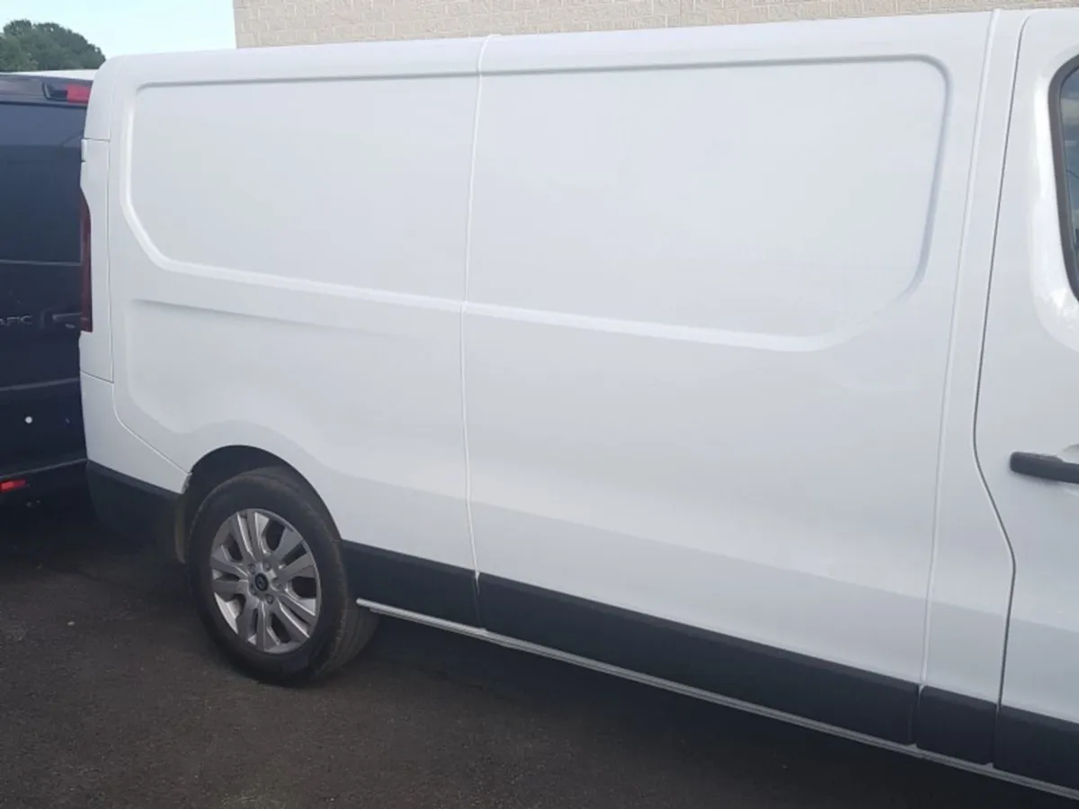 Renault Trafic 150BHP Extra EX VAT Price Displayed - Image 2
