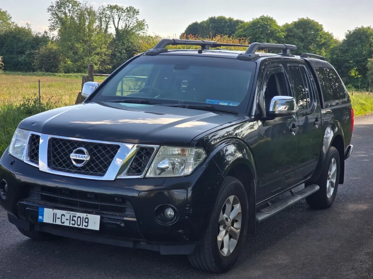 Nissan Navara 2.5 Automatic Leather ,DOE 02/26 - Image 2