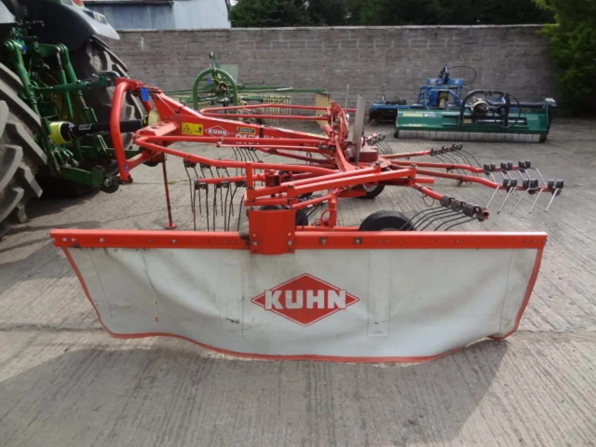Kuhn Single Rotor Rake - Image 2