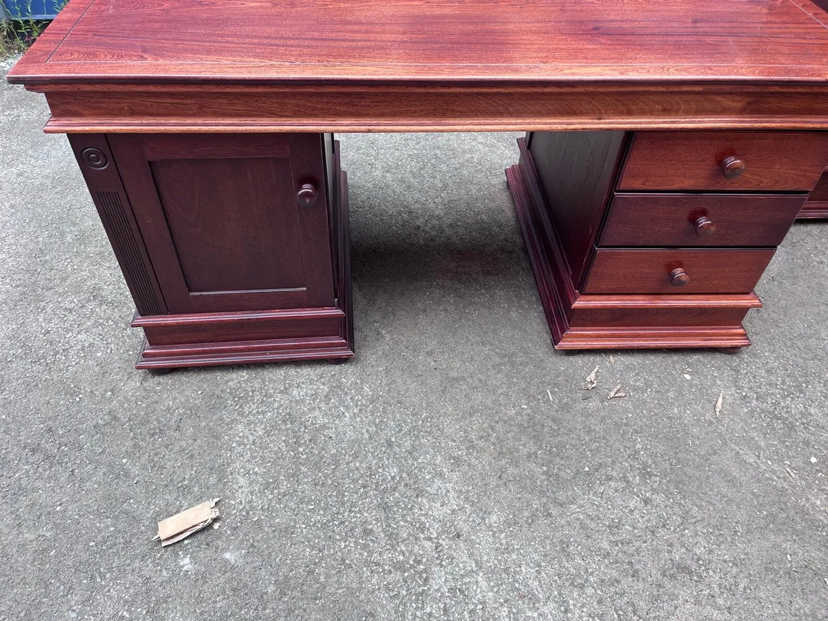 Solid table & bookshelf - Image 1
