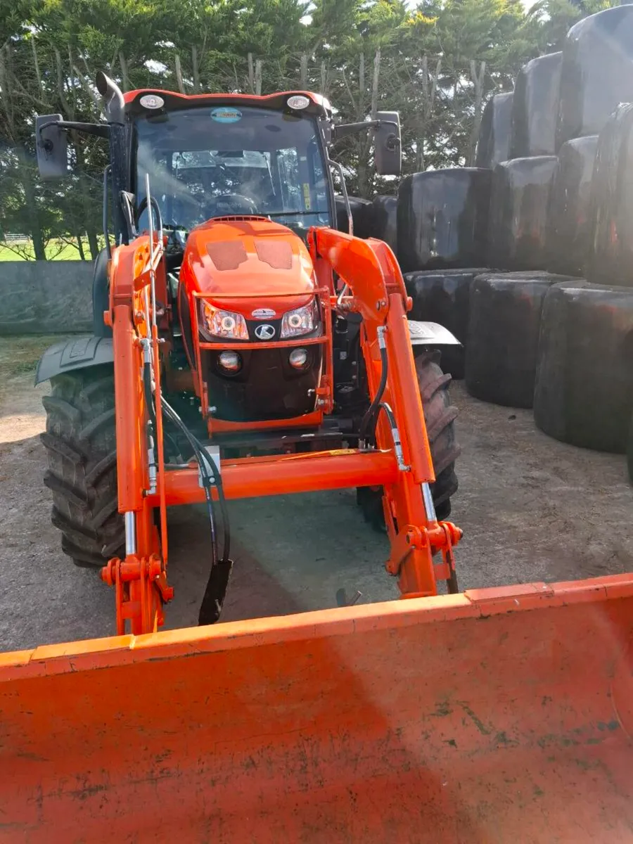 Kubota M5111 4wd c/w Loader - Image 2