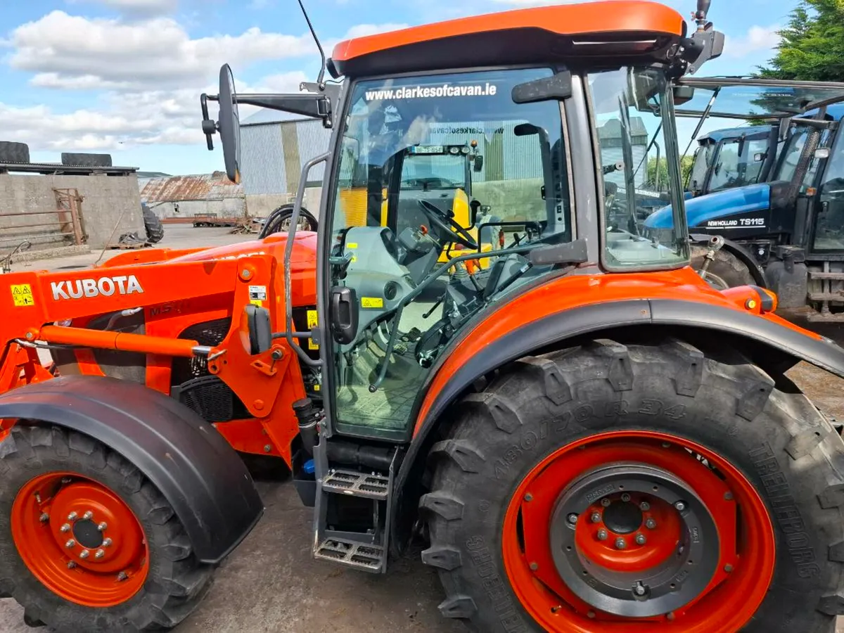 Kubota M5111 4wd c/w Loader - Image 3