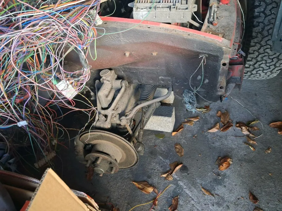 Mgb roadster with repair panels - Image 4