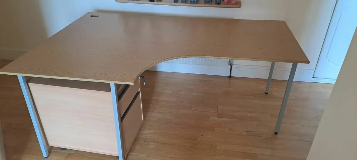 Office furniture - Image 3