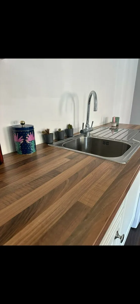 Galley kitchen - Image 2