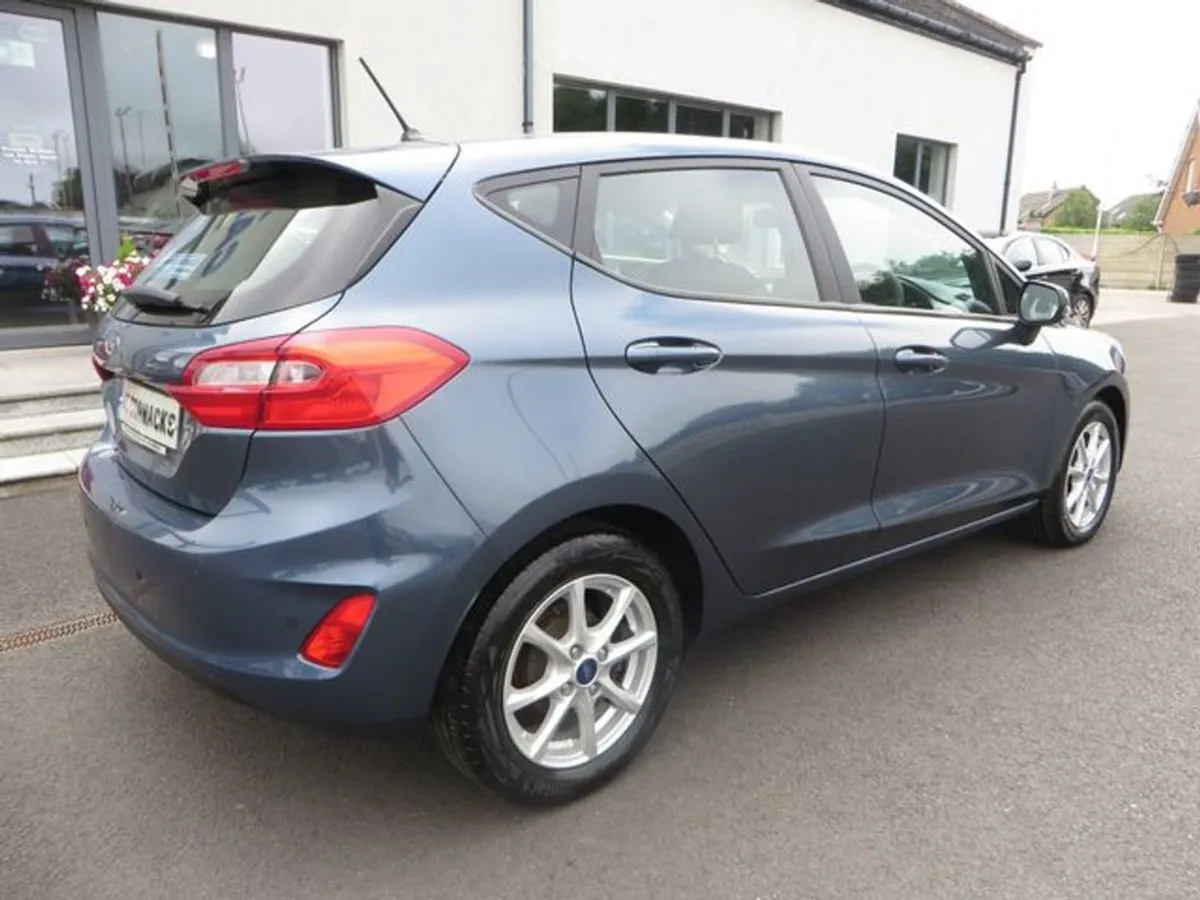 Ford Fiesta Zetec - Image 3