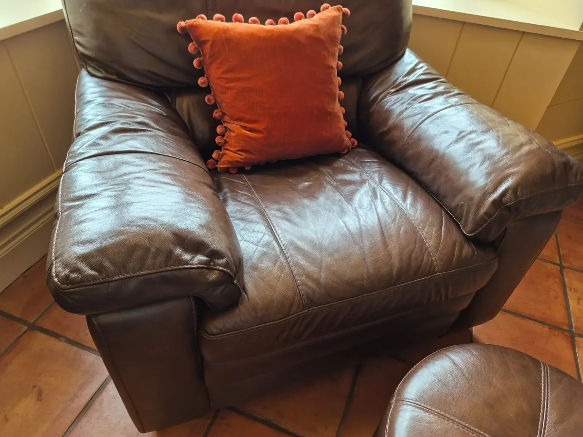 2 seater genuine leather couch, 2 arm chairs, puff - Image 3