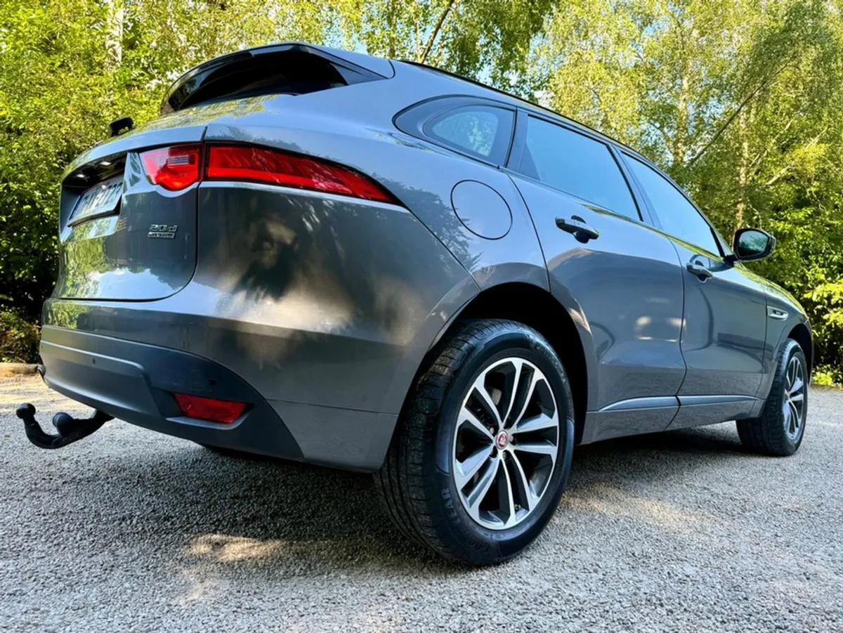 Jaguar F- PACE 2.0 D R-sport AWD 180PS  panoramic - Image 3