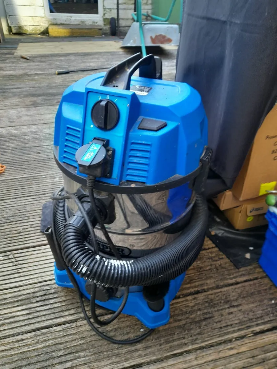 Chainsaw - Image 1