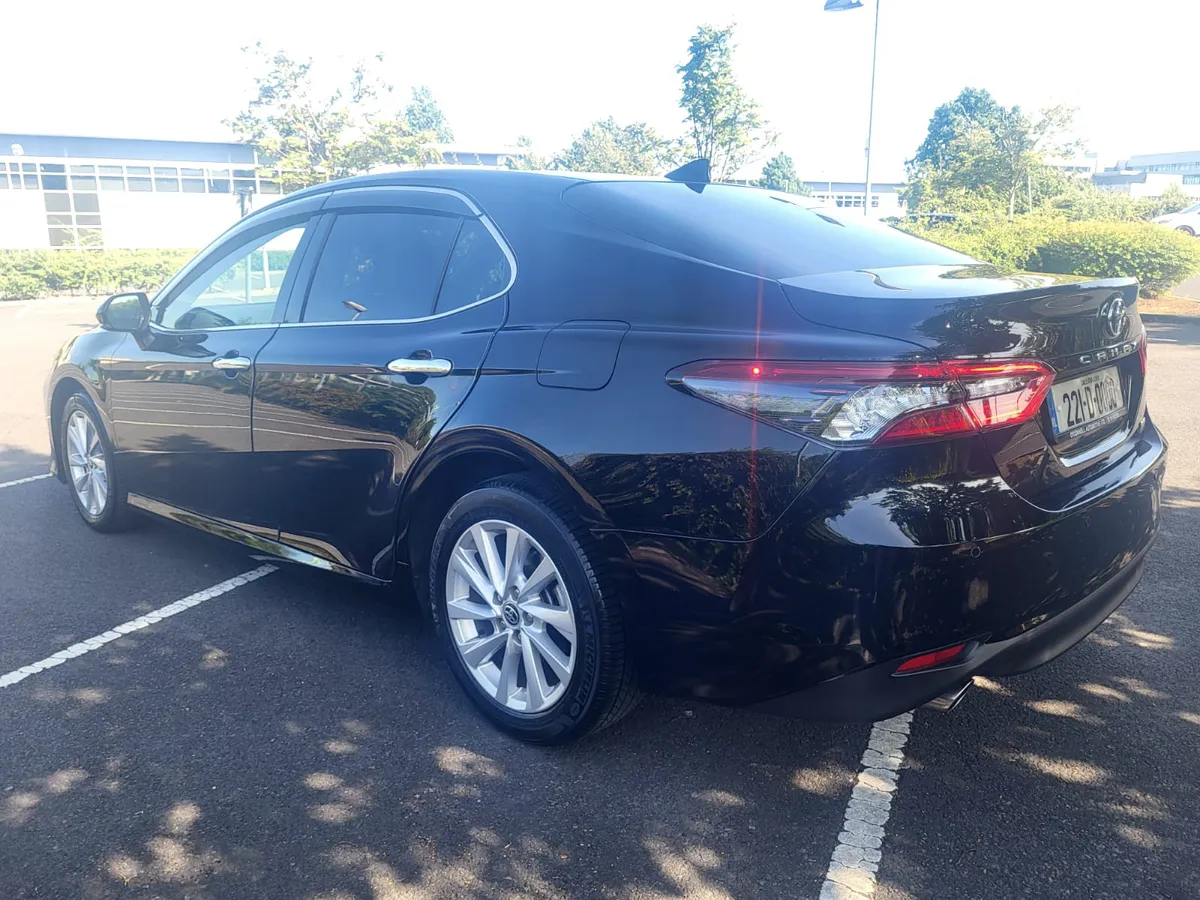 2022 TOYOTA CAMRY 2.5 HYBRID LOW MILES - Image 2