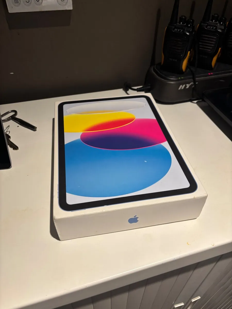 iPad 10th gen 250gb WiFi - Image 2
