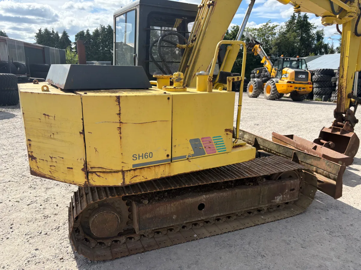 6ton digger - Image 2