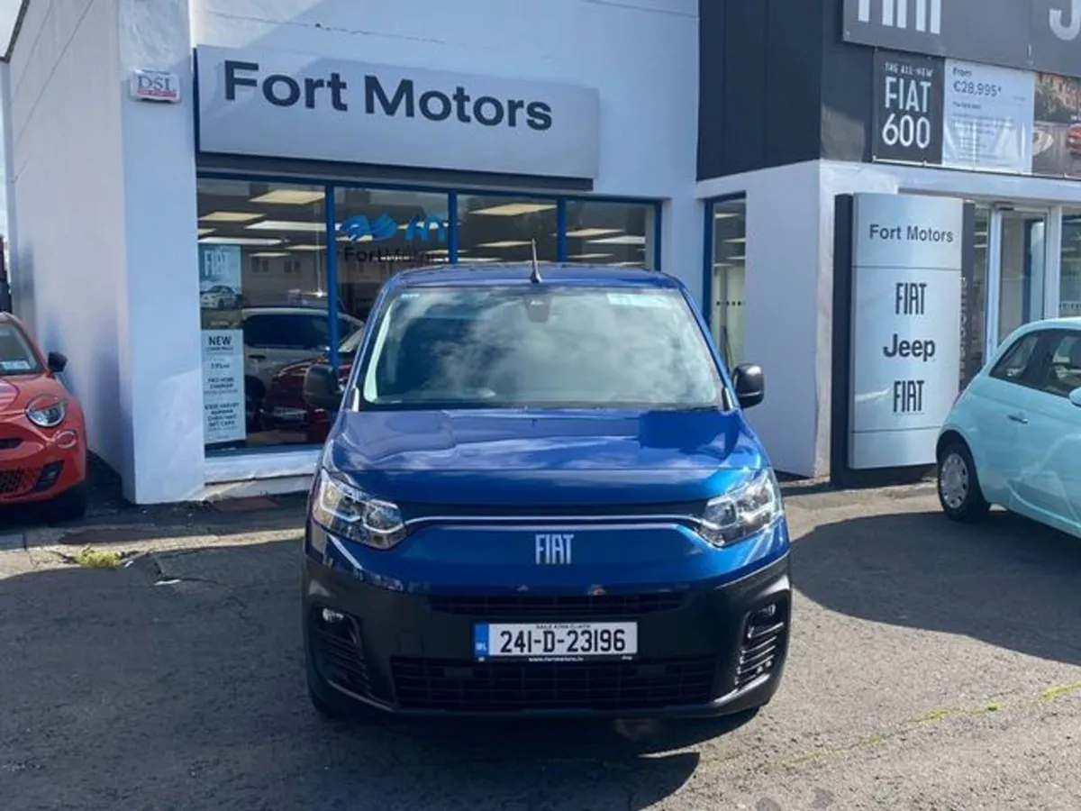 Fiat Doblo SWB 1.5 100HP 650KG 4DR - Image 4