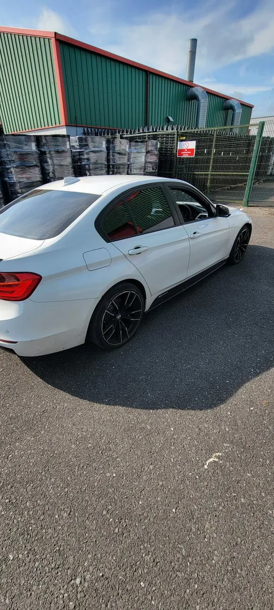 2012 BMW 320D F30 SE BREAKING PARTS N47D20C - Image 4