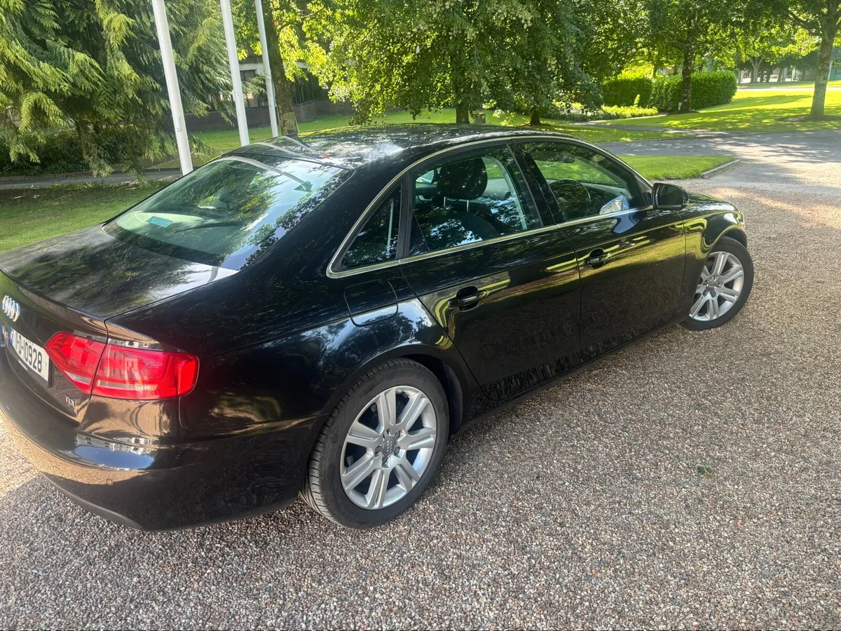2011 Audi A4 sport high spec 2.0 TDI 140 bhp 6 spe - Image 4