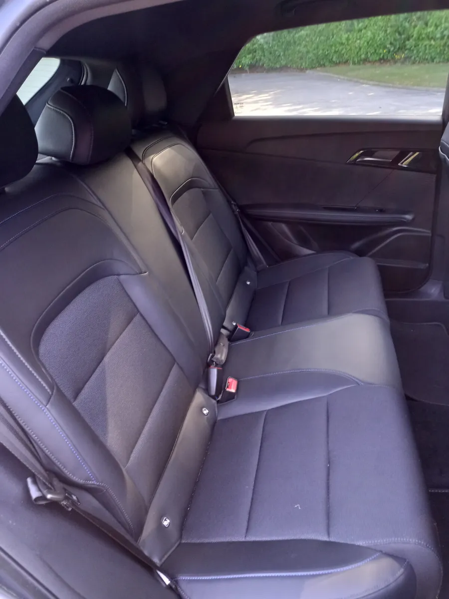 2023 MG4 Electric - Image 2