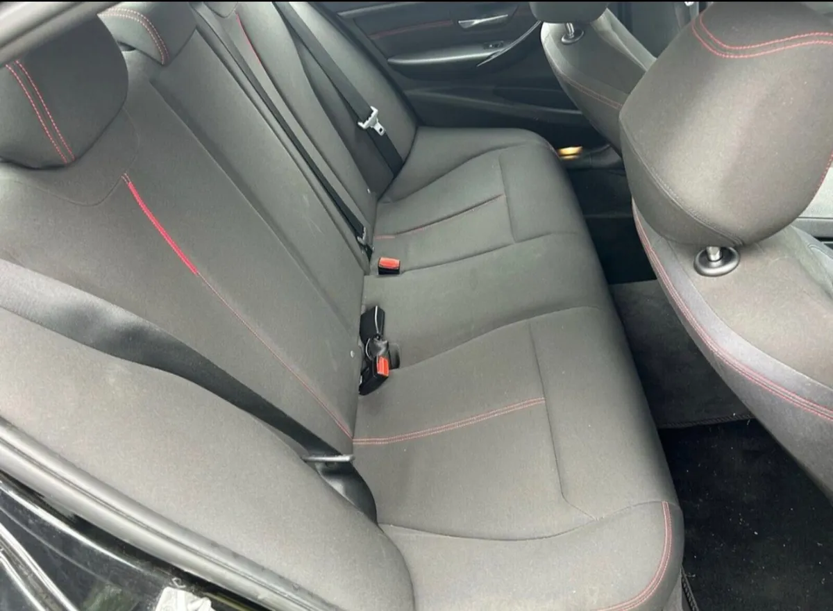 BMW 318 D Sport - Image 4