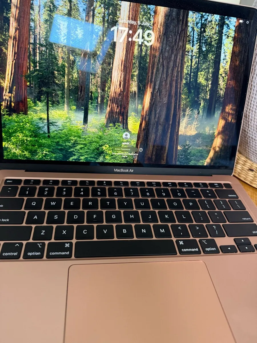 MacBook Air - Image 1