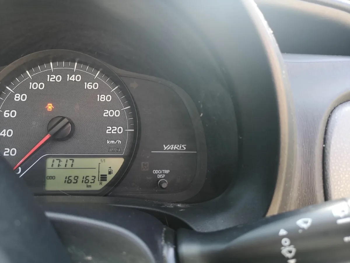 Toyota Yaris 2014 - Image 4