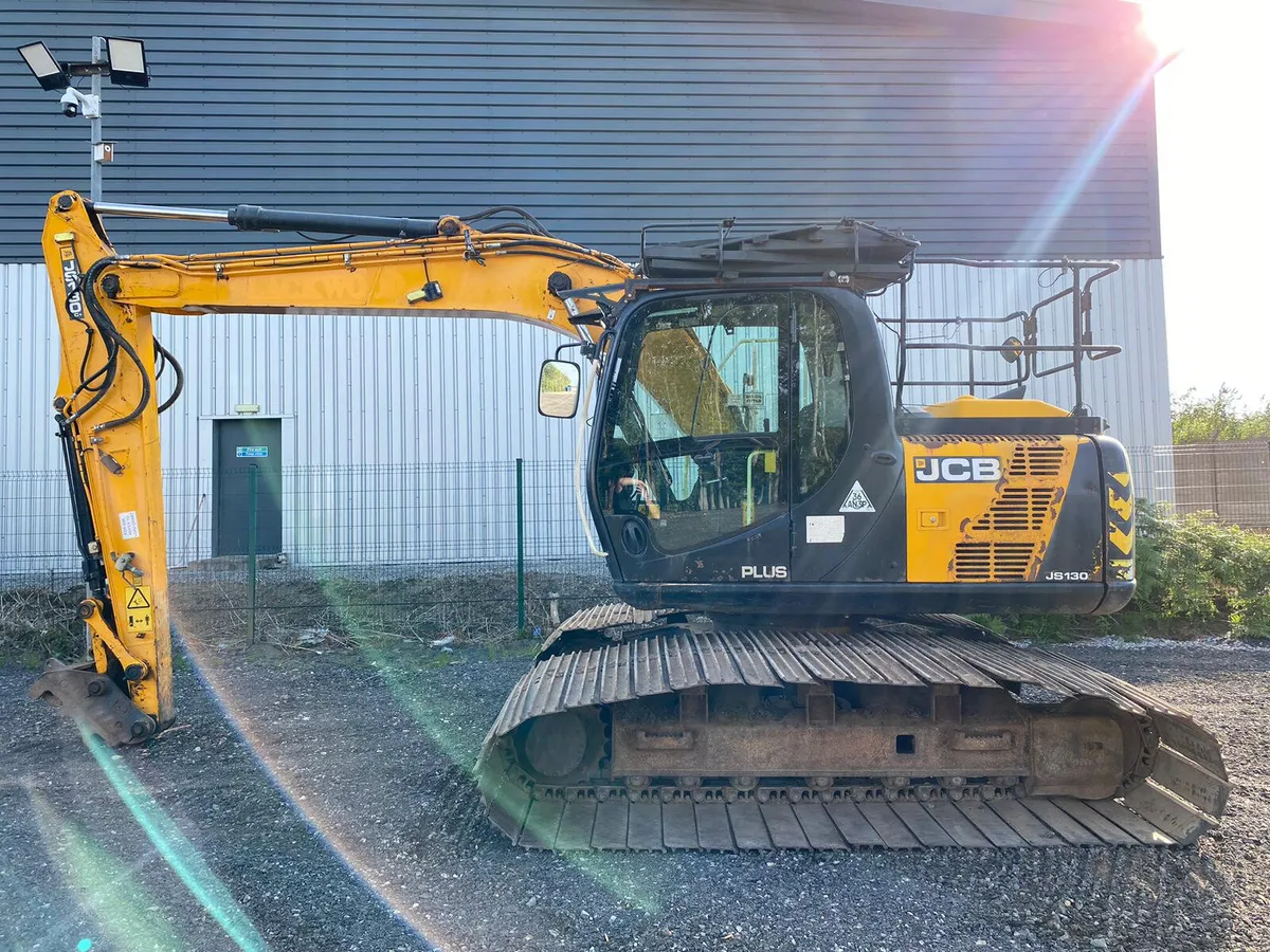 2015 JCB JS130 LGP BogMaster - MULLANS - Image 3